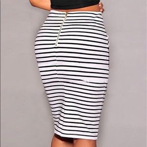 Zara - high waisted striped asymmetrical skirt